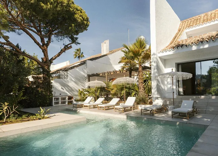 Anfitrion Villas & Suites