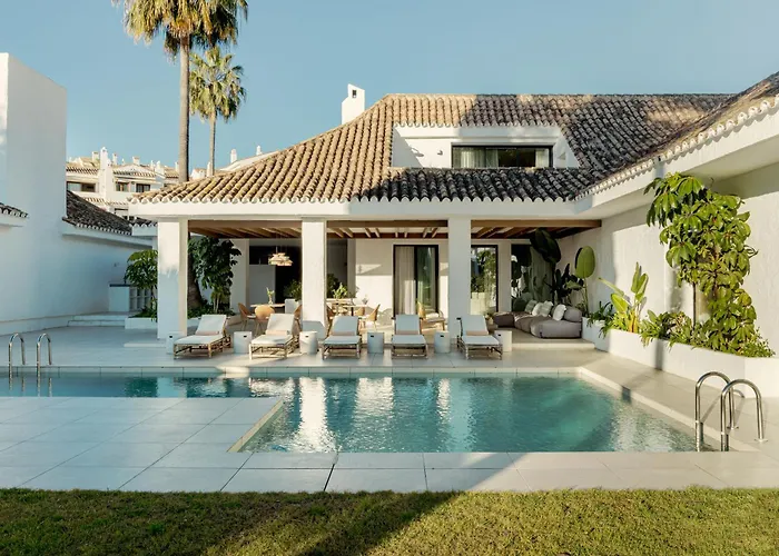 Anfitrion Villas & Suites